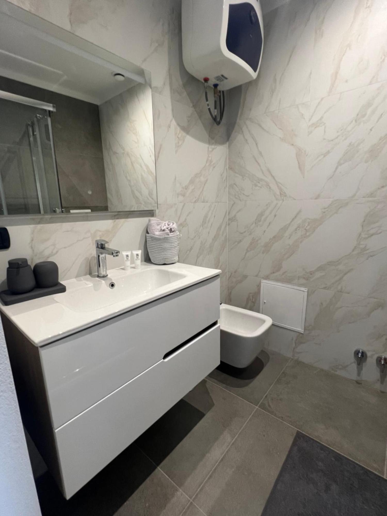 Monolocale Ovidio Aparthotel Milan Exterior photo