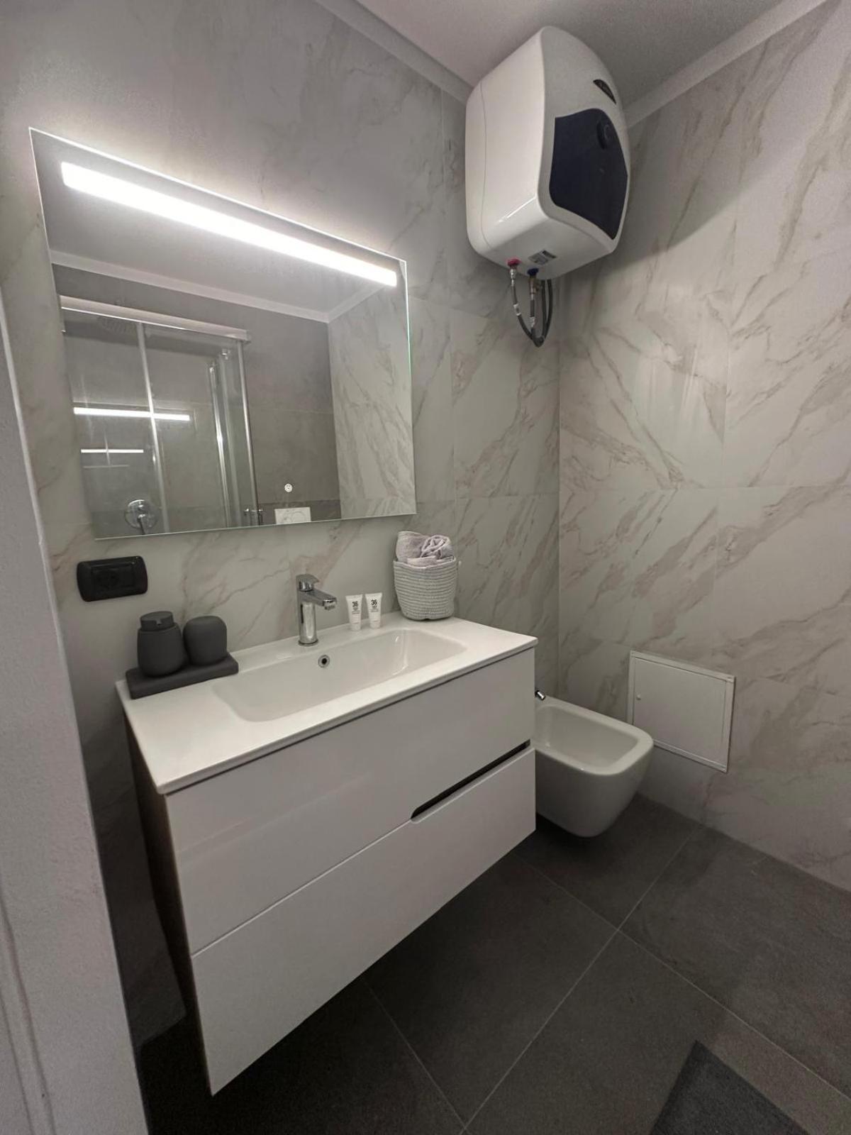 Monolocale Ovidio Aparthotel Milan Exterior photo